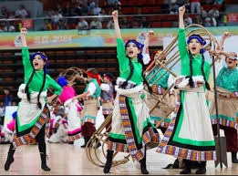 20岁的布朗尼第一次在比赛中遇到字母哥