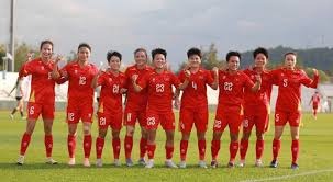 布登霍尔泽：杜兰特没有字母哥那么硬气，输球后他总是抱怨队友